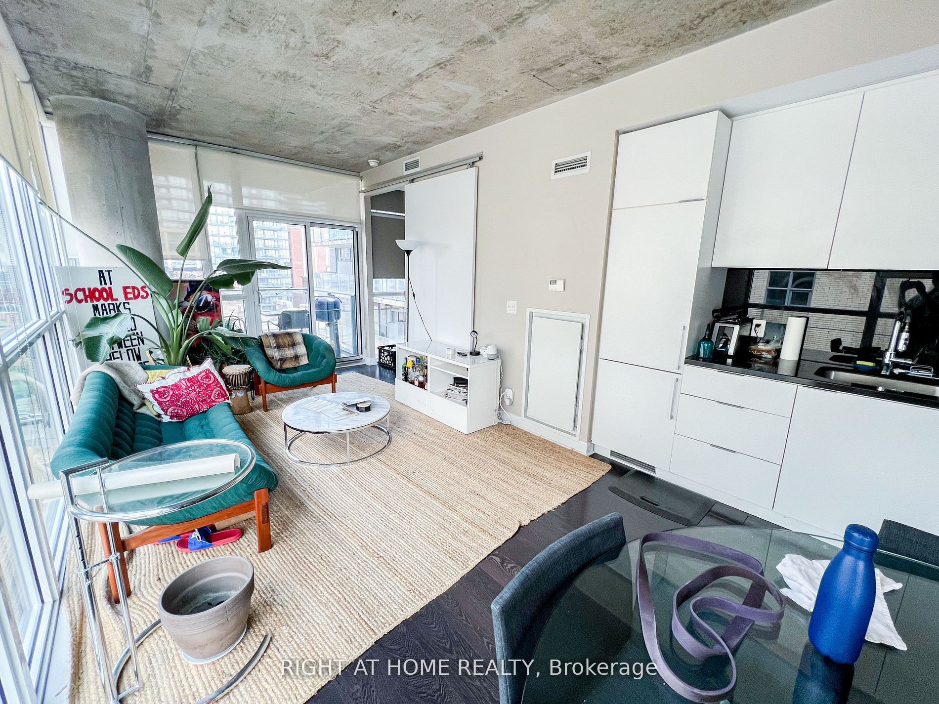 478 W King St 901