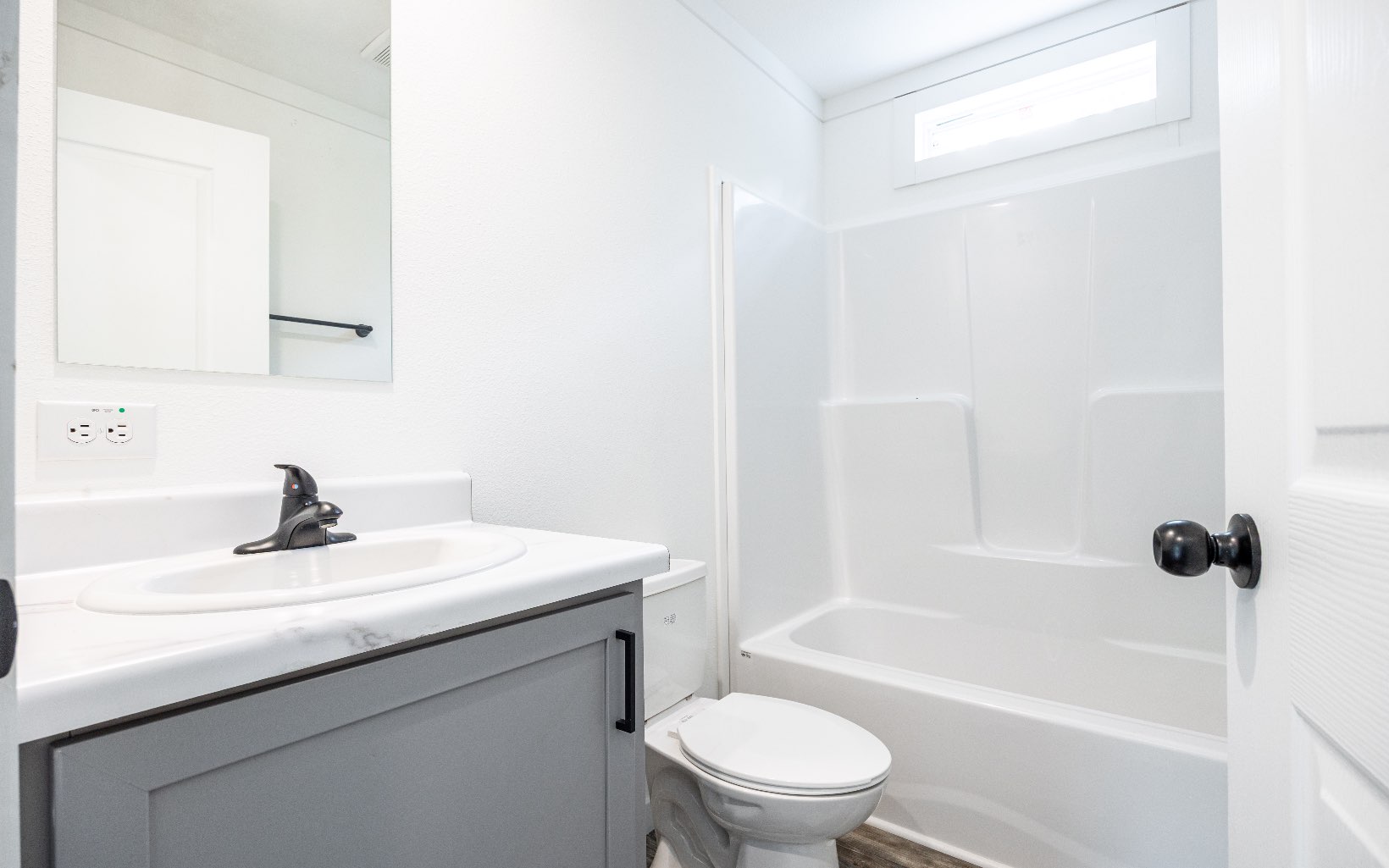 458 NW Ivy Gln