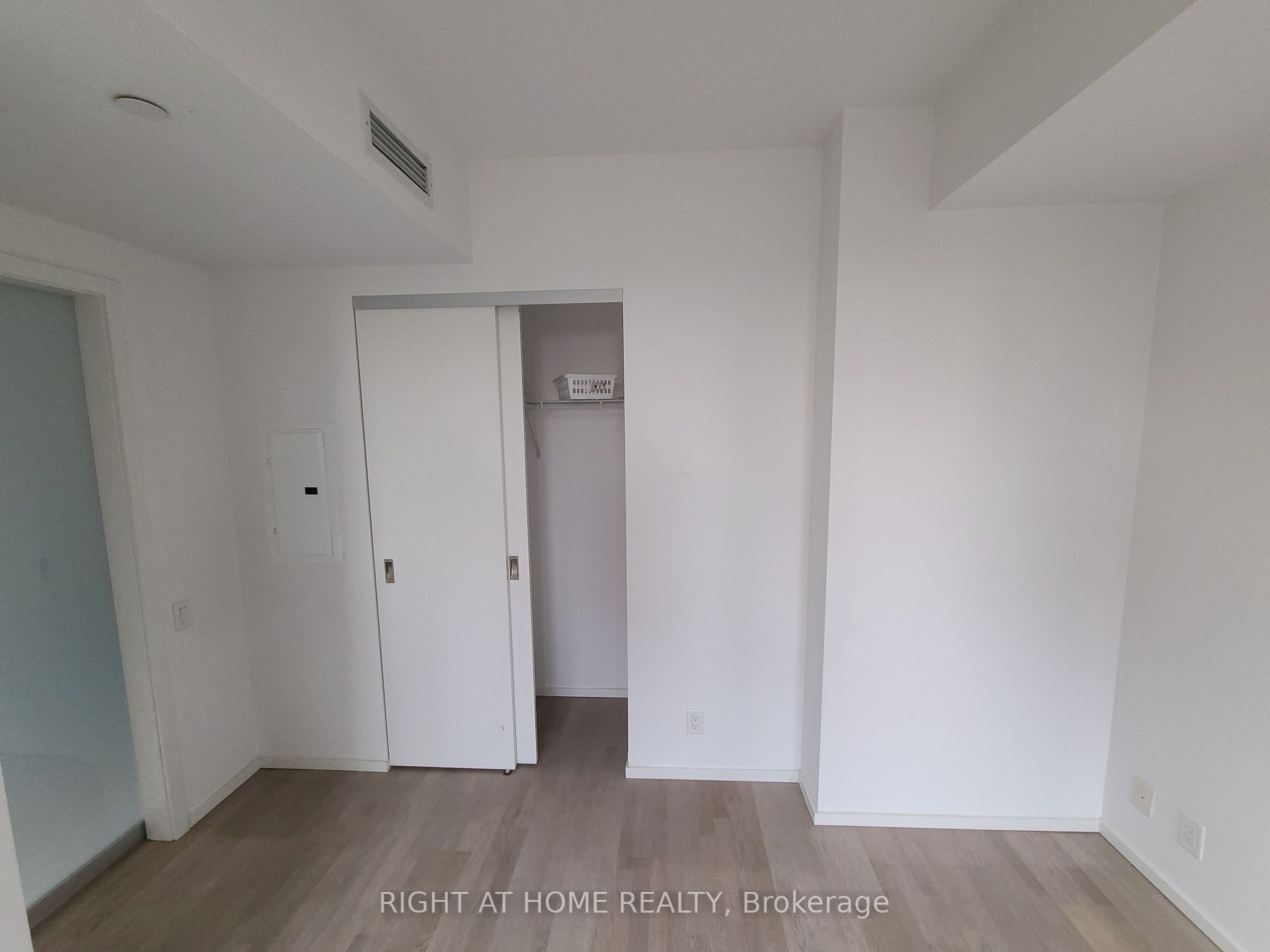 5 St. Joseph St 2106