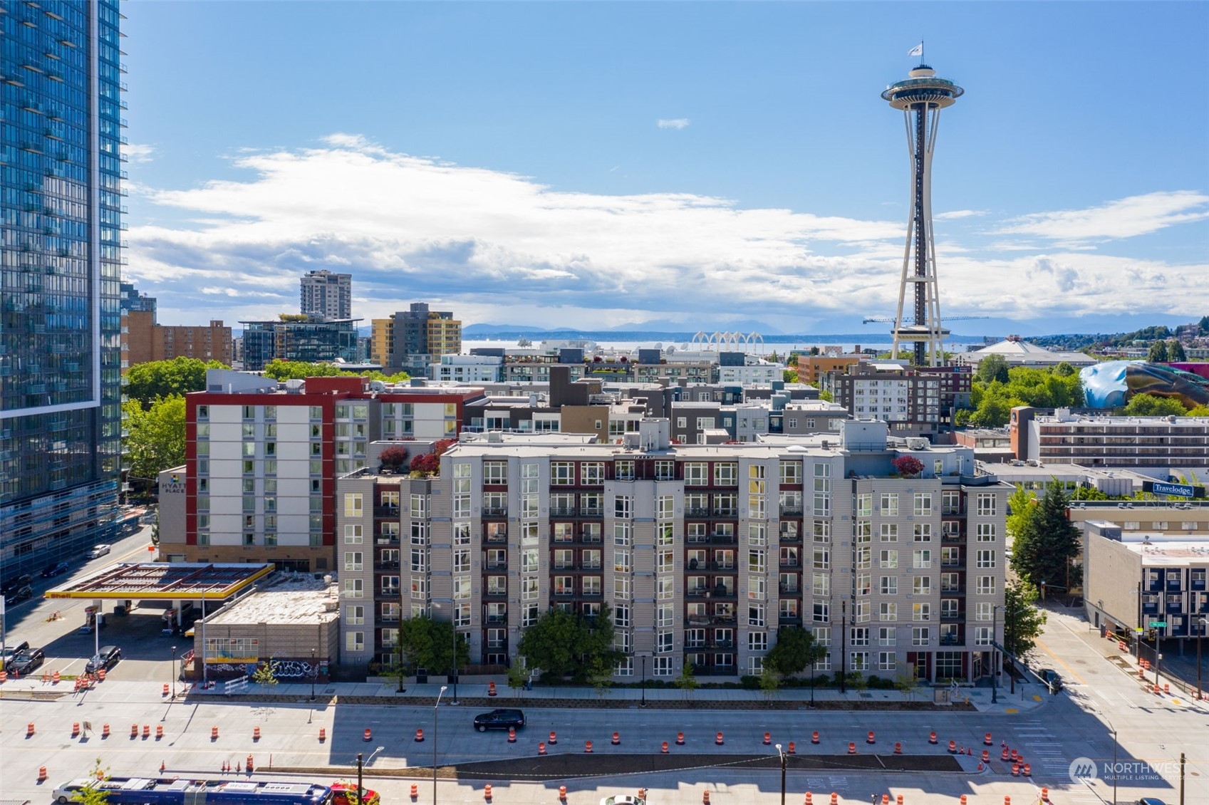 699 John Street 209