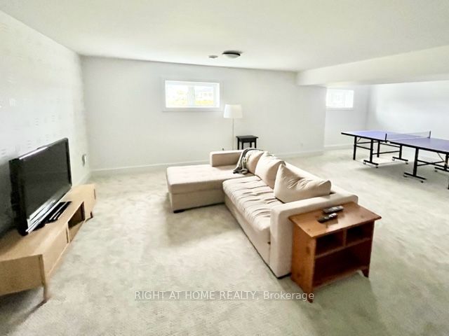 114 Black Willow Cres