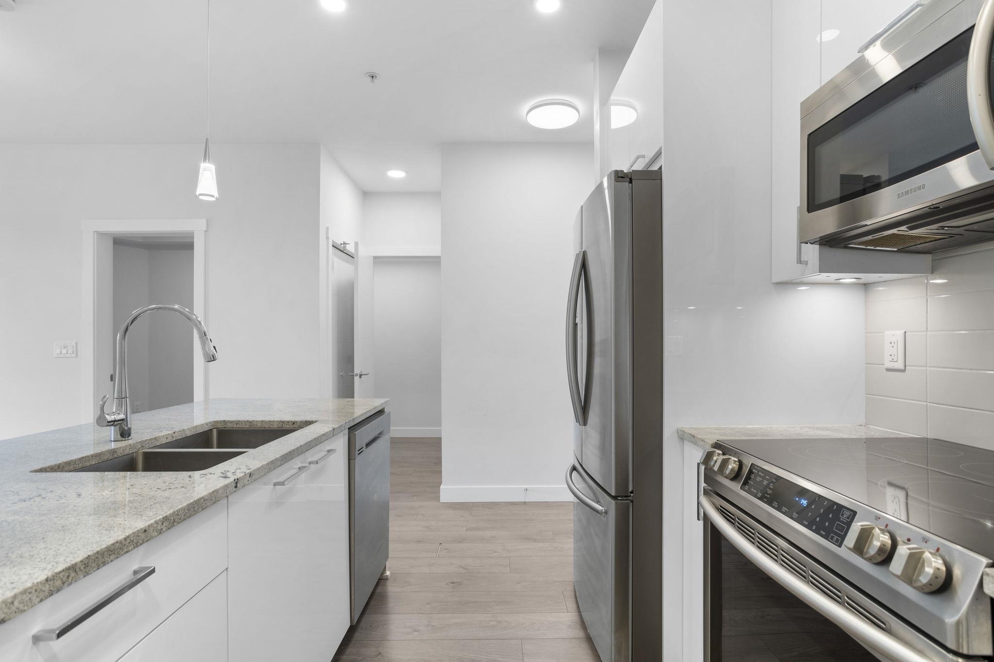 20686 Eastleigh Crescent 207