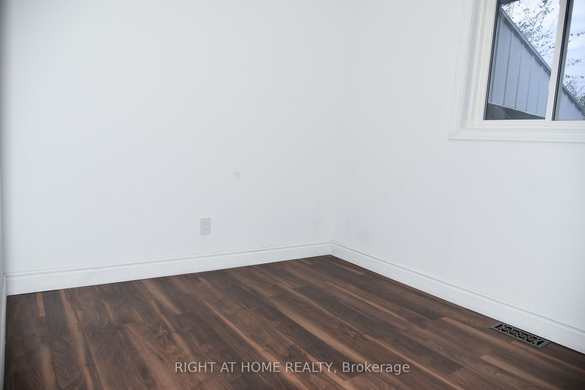 181 N Penn Ave