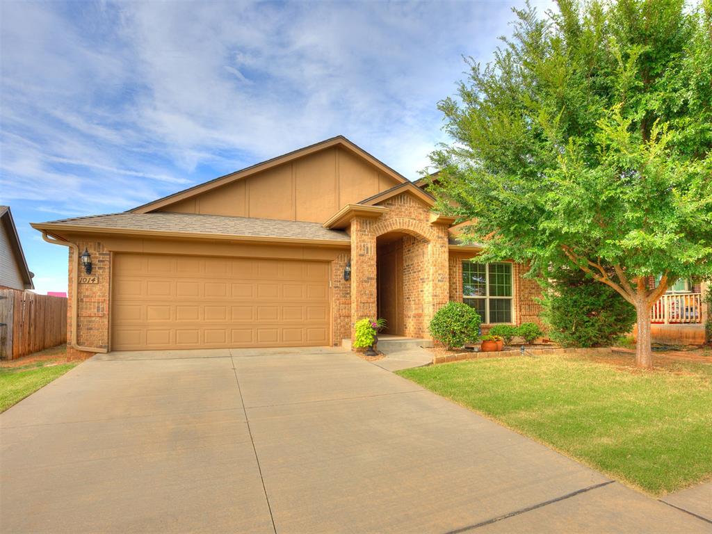 Don’t Miss Out on This Gorgeous Home! Step into this beautifully remodeled gem featuring a spacious and inviting kitchen, perfect for both everyday living and entertaining. In 2020, the kitchen was completely reimagined with a stunning new island, updated lighting, and a sleek quartz countertop. The island’s new configuration adds functional storage and even includes a pull-out trash can for ultimate convenience.

The open-concept living room is expansive, with a cozy nook ideal for your television or entertainment system. Adjacent to the living area, you'll find a bright and versatile study with glass doors—perfect for a home office or a quiet retreat.

The generous primary suite offers a tranquil retreat, complete with a spacious bedroom, a garden tub, a separate shower, and a double vanity. The walk-in closet is a dream, providing plenty of room for your wardrobe and accessories.

The well-designed mudroom off the garage offers an organized space for shoes, bags, and outdoor gear—perfect for keeping the rest of the home clutter-free. Step outside into the large backyard, which features a roomy covered patio, ideal for barbecues, relaxation, or simply enjoying the outdoors in comfort.

The HOA in Green Leaf Trails provides wonderful amenities, including scenic walking trails, a playground, peaceful ponds, and a splash pad for kids. The location is unbeatable, with schools, grocery stores, and shopping all just minutes away.

This home is truly a must-see, schedule your tour today!