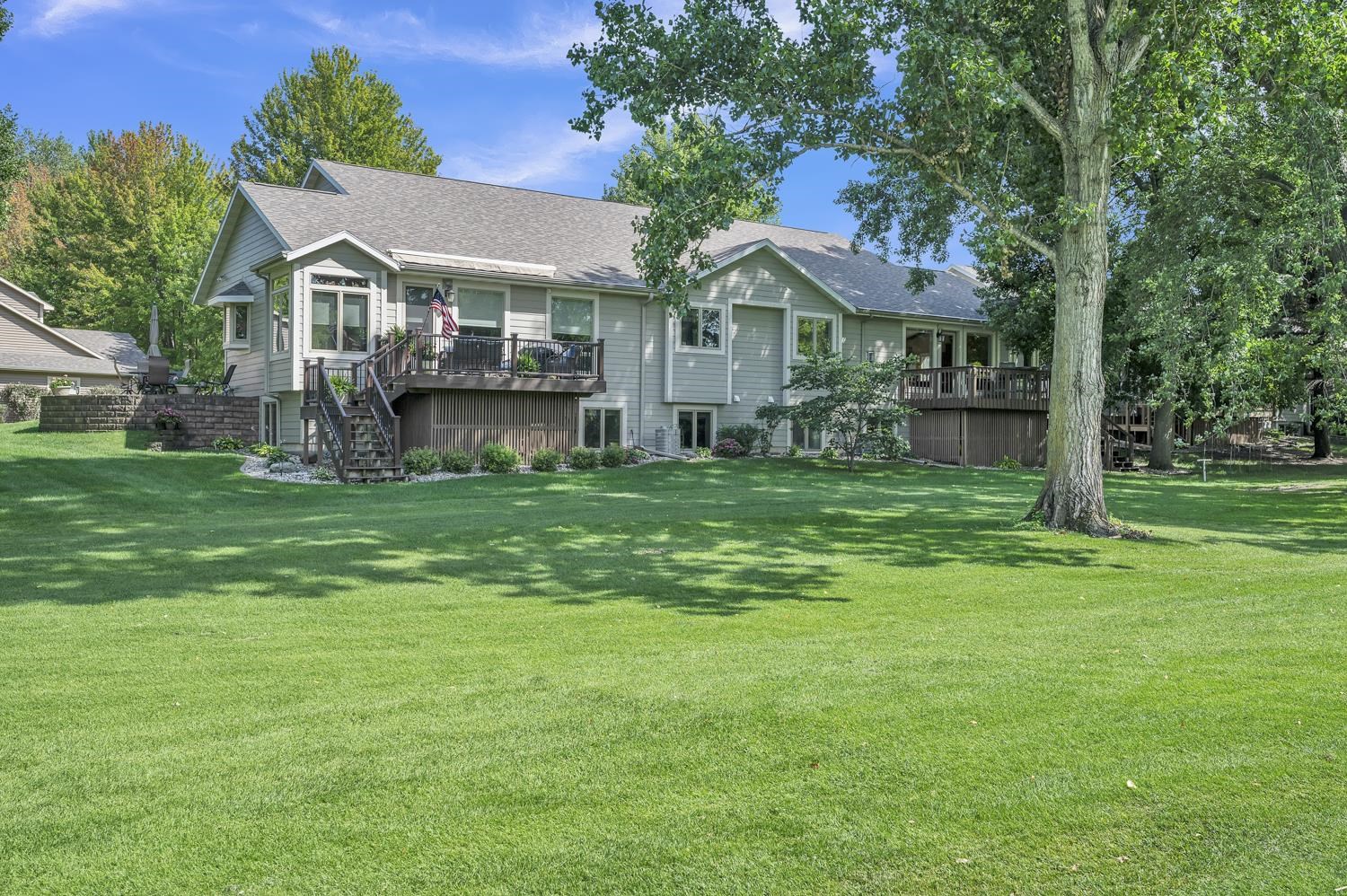 211 Emerald Meadows Drive