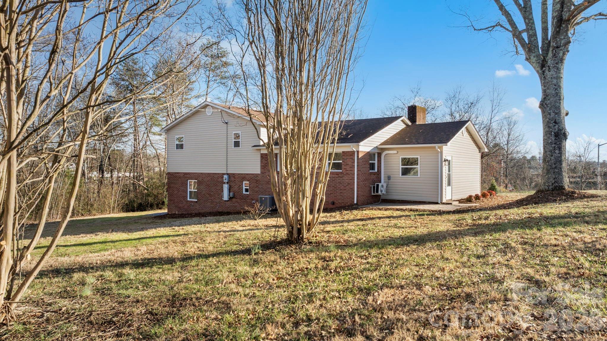 106 Royalwood Drive
