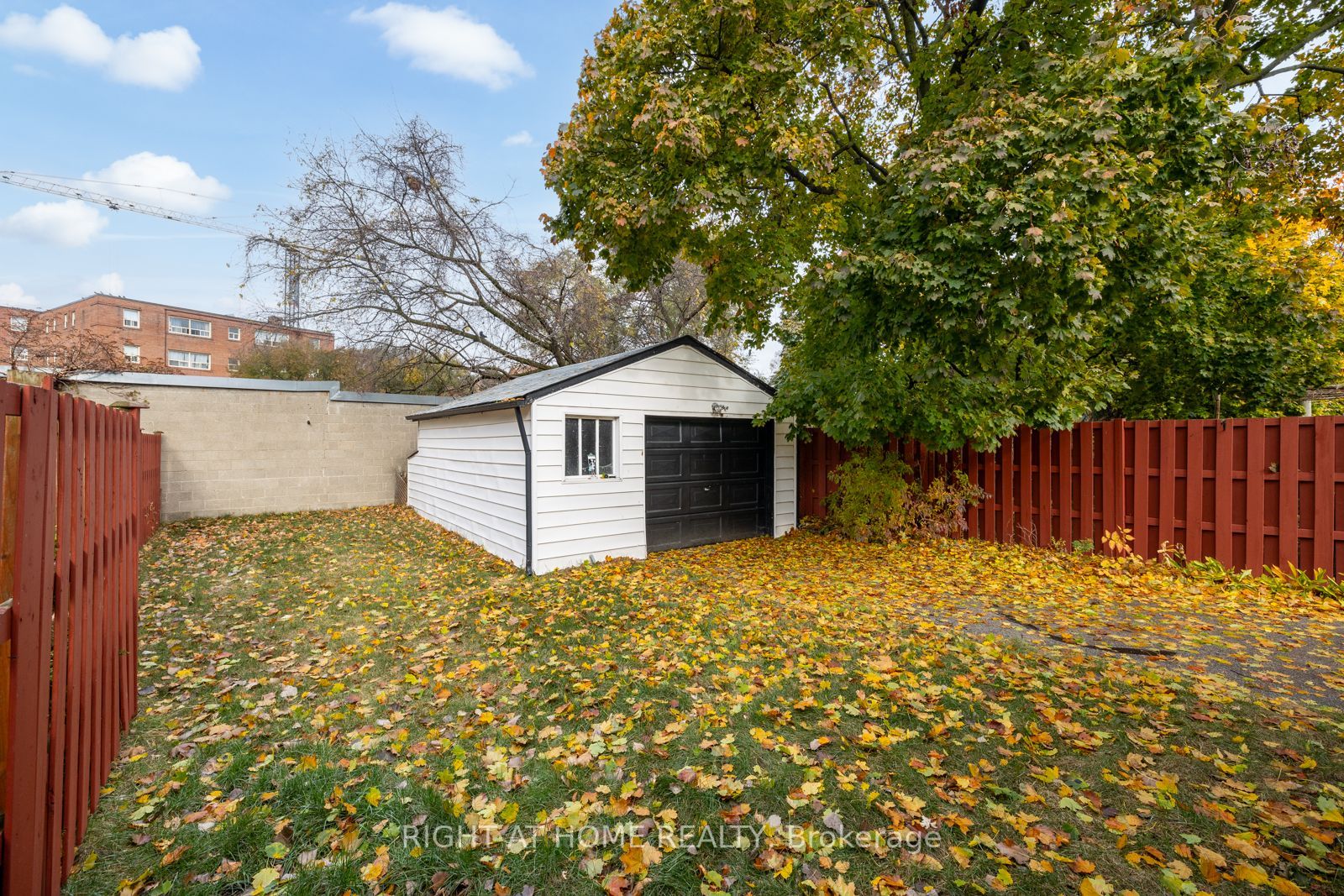 26 E Viewbank Rd