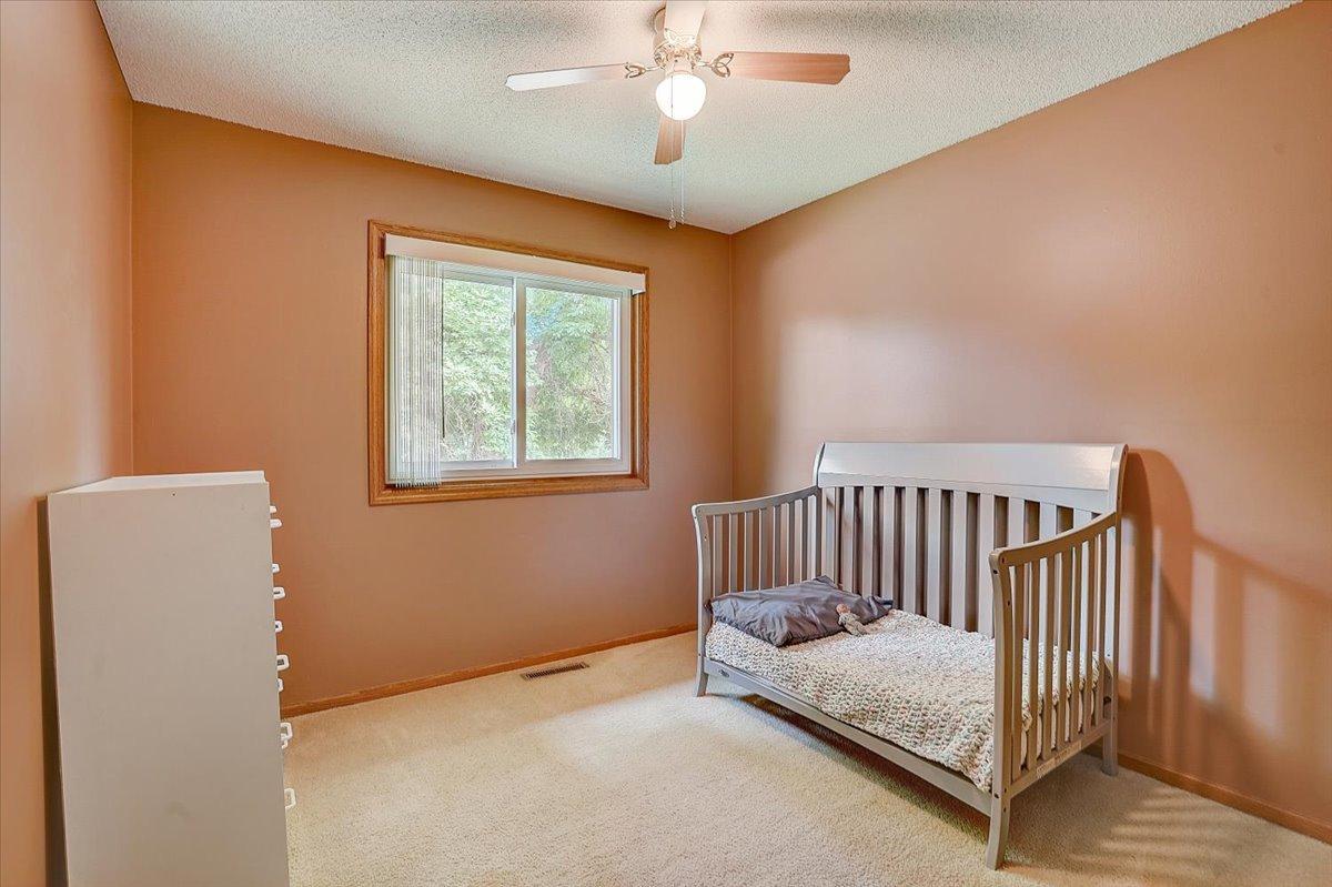 11211 Virginia Avenue N