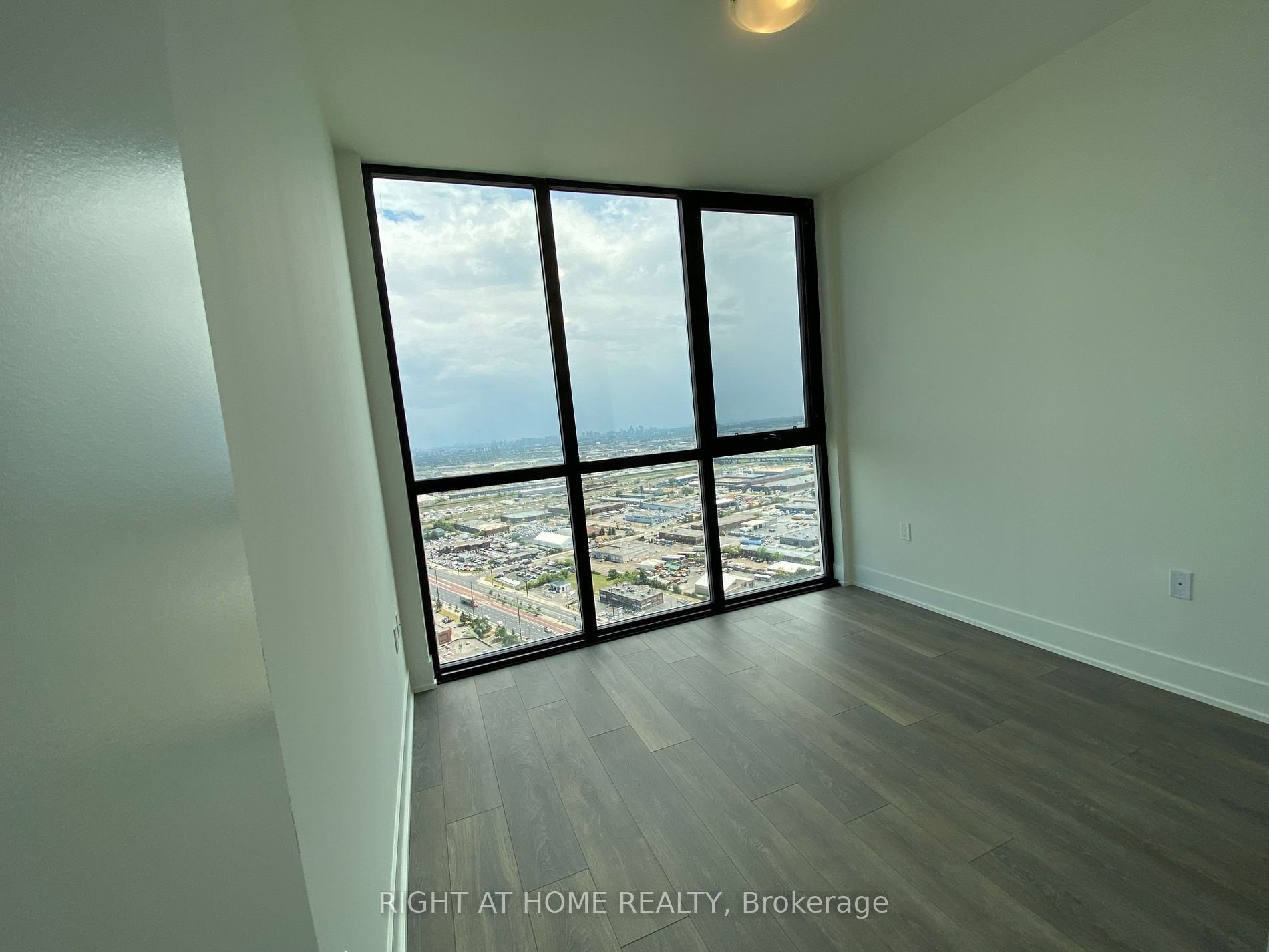 2908 W Highway 7 Rd 3709