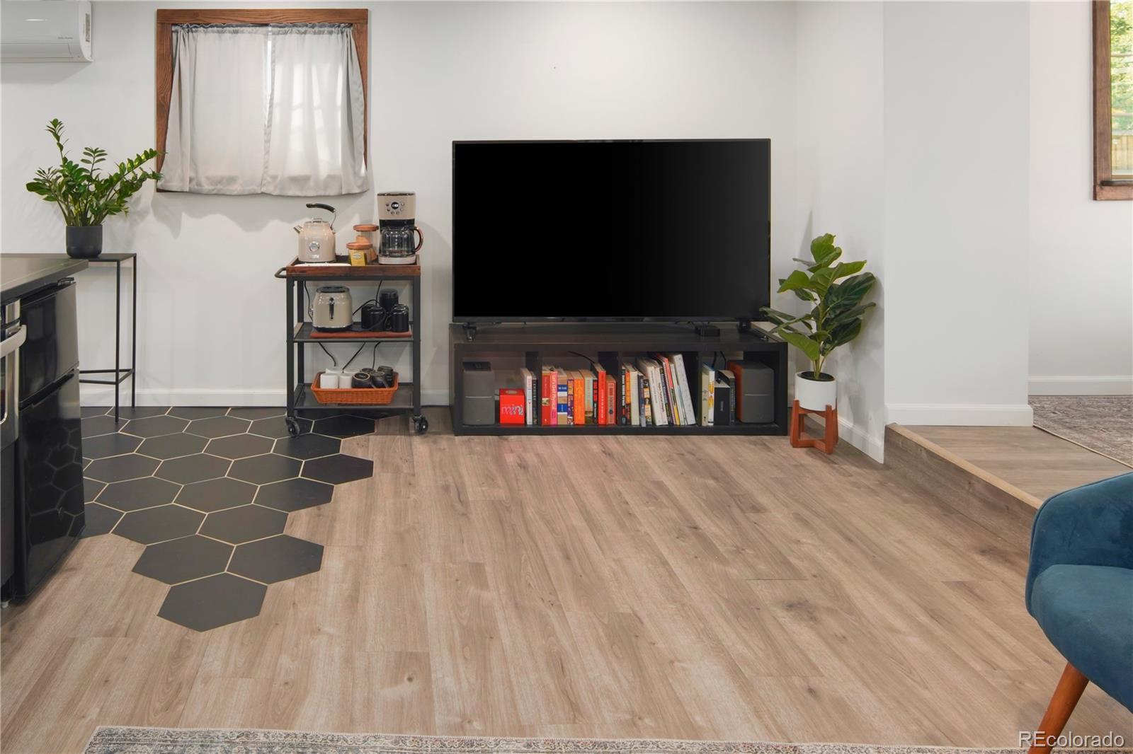 2088 S Pennsylvania Street