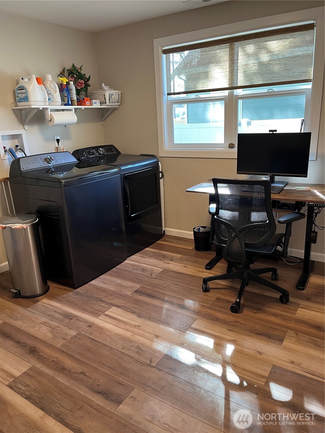 102 N Narwhal Loop NW