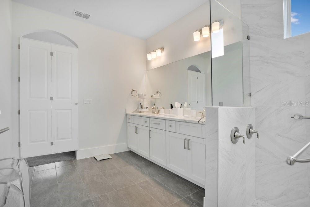7417 Sparkling Court