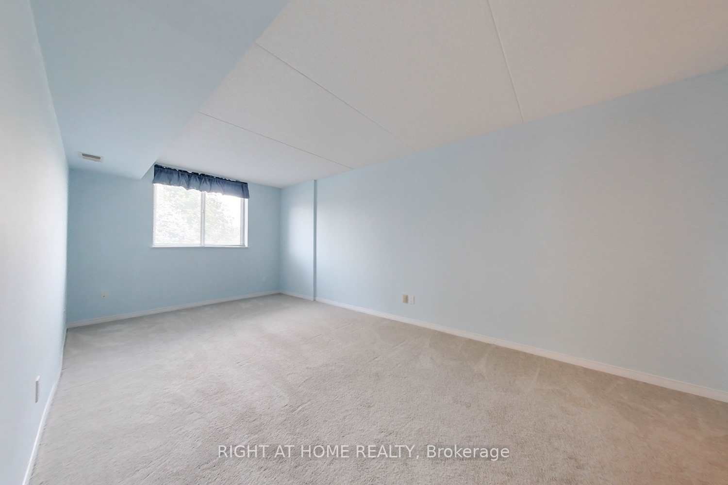 3499 Upper Middle Rd 302
