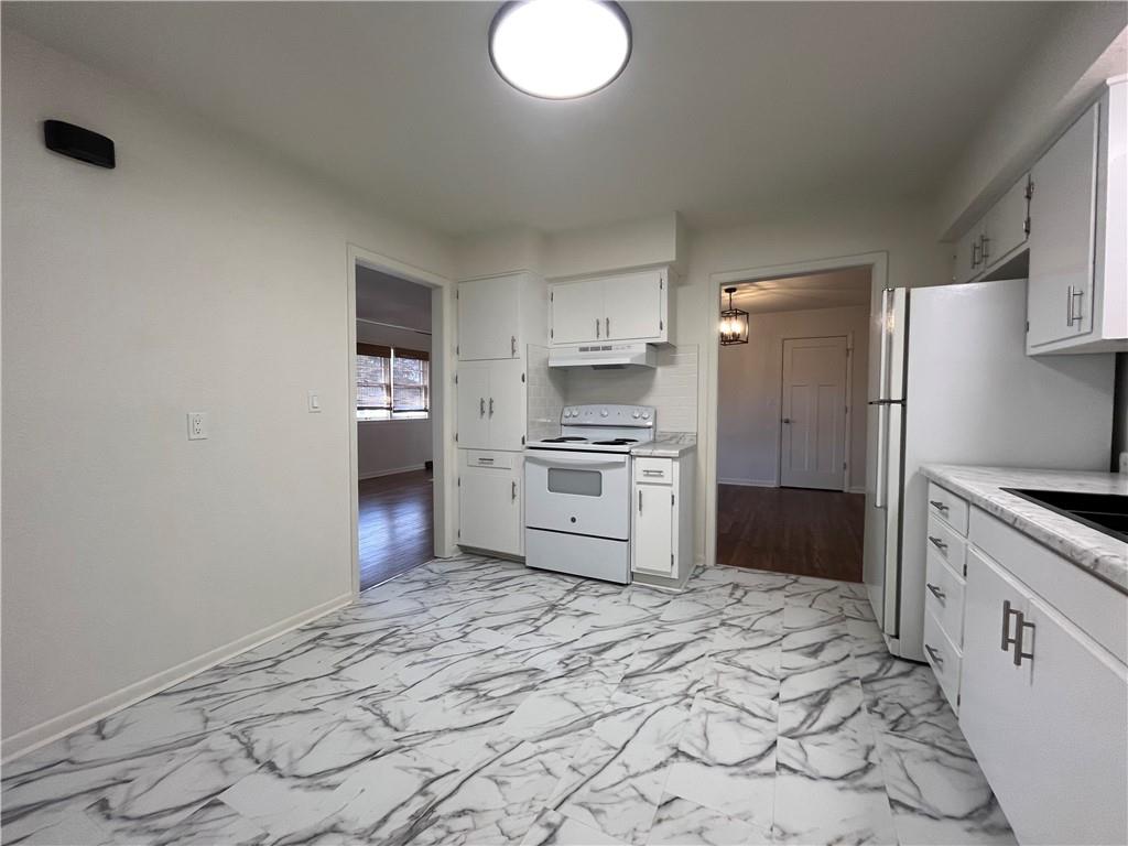 204 W Grand N/A
