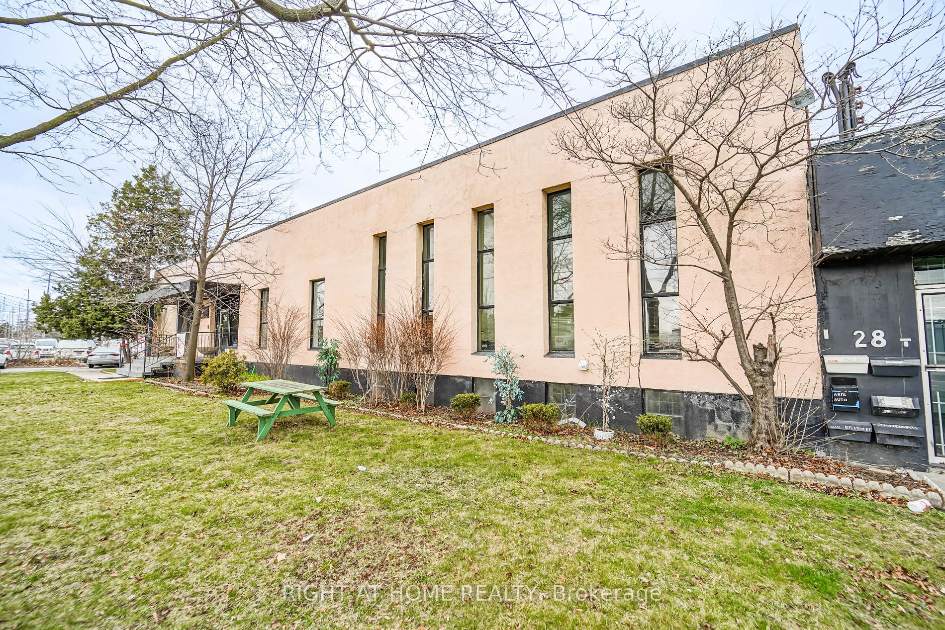 26-30 Six Point Rd Ofc (B)