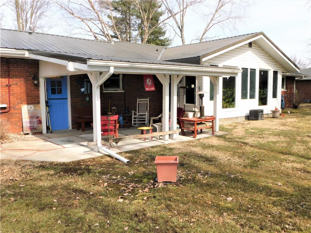 103 W Poplar Drive