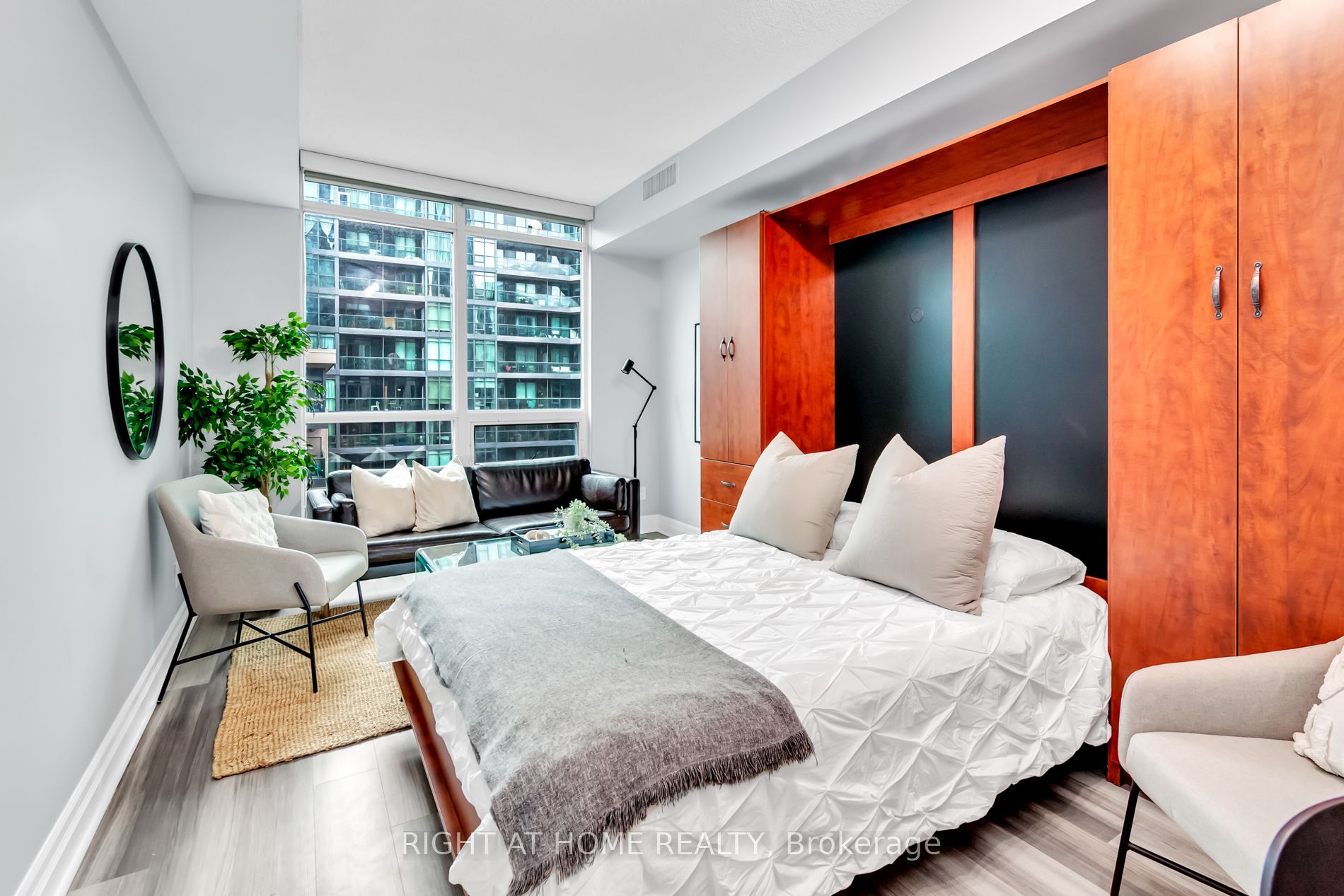 219 Fort York Blvd 721