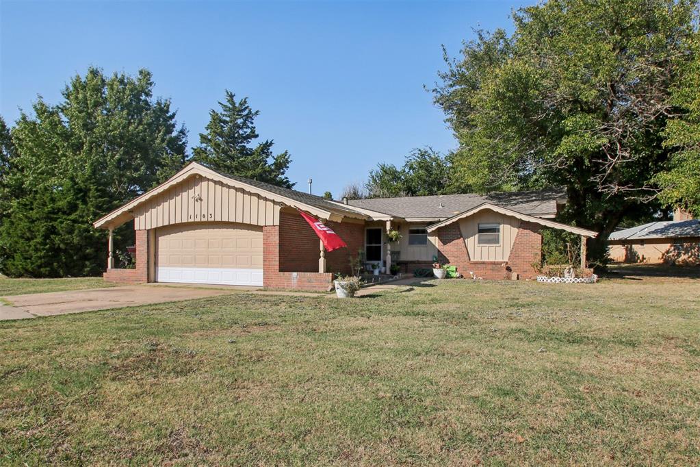 Welcome home to this 3 Bed 1.1 Bath cutie with just over 1000sqft of living space. This home offers great space and plenty of room to add your own touch to it! All at a great price of 160K!!
 Located in the heart of Norman, this home keeps you close to shopping, dining, and the University of Oklahoma — with easy access to I-35 for commuters. Whether you’re a first-time buyer, downsizing, or looking for a great investment, this one checks all the boxes.