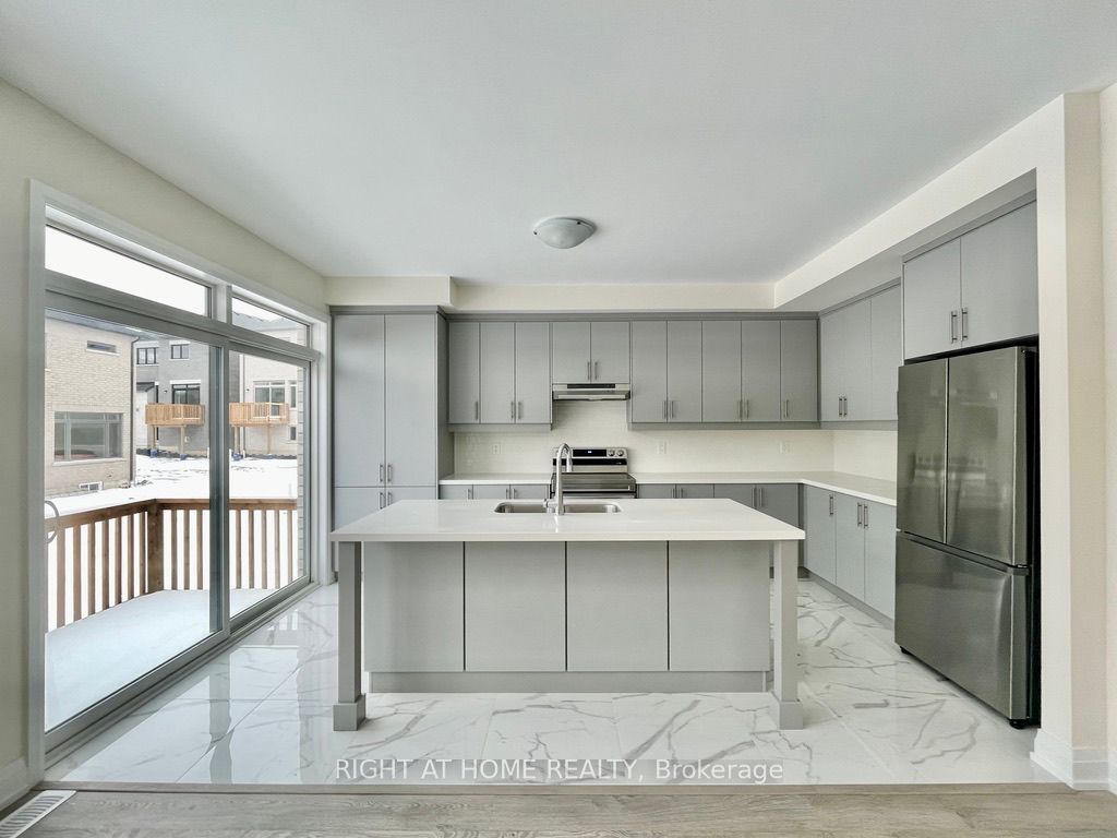 48 Daisy St