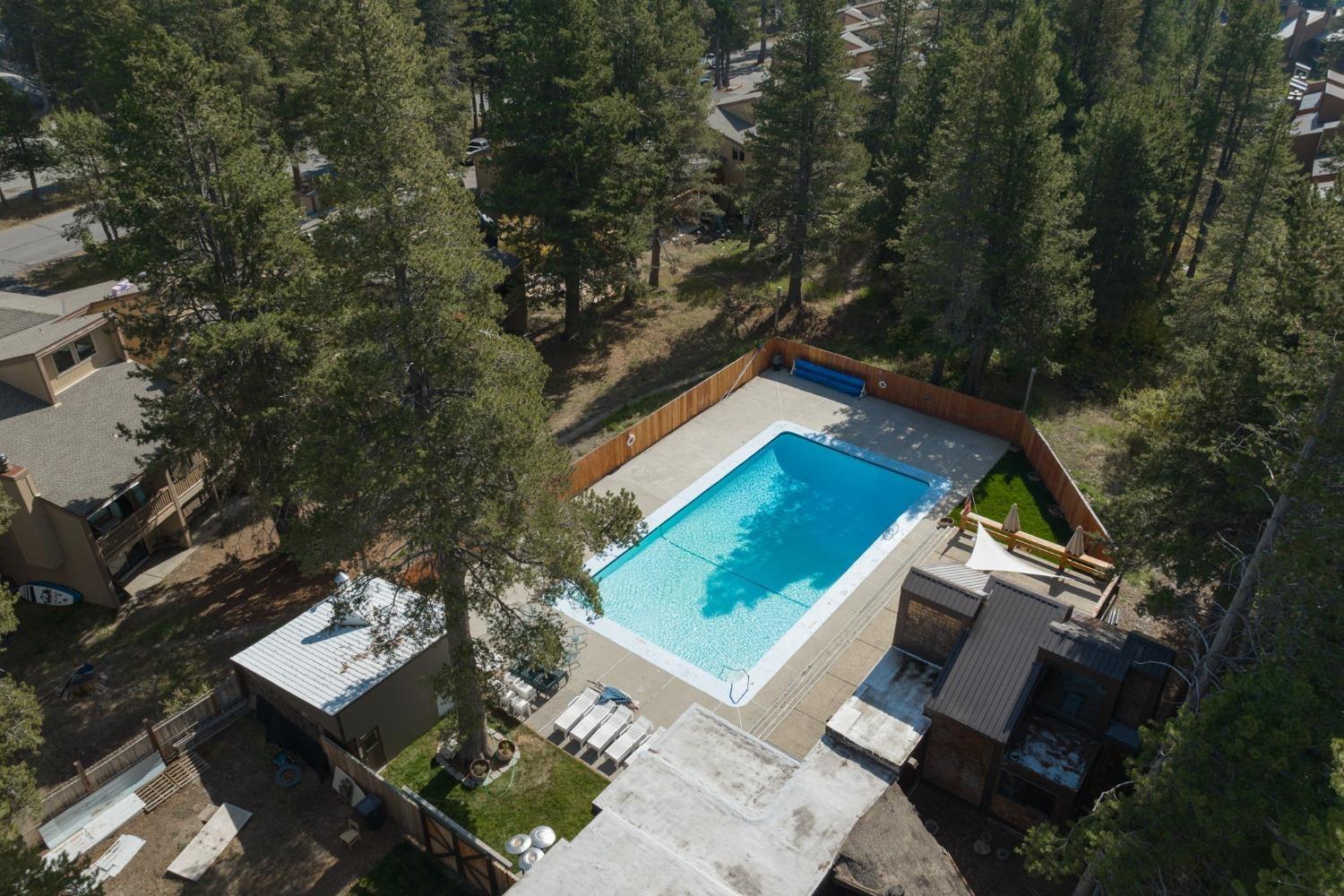225 Creekside Dr. #18