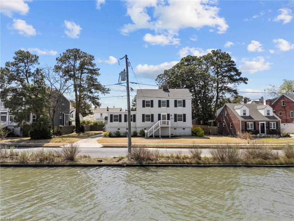 1331 Surrey Crest
