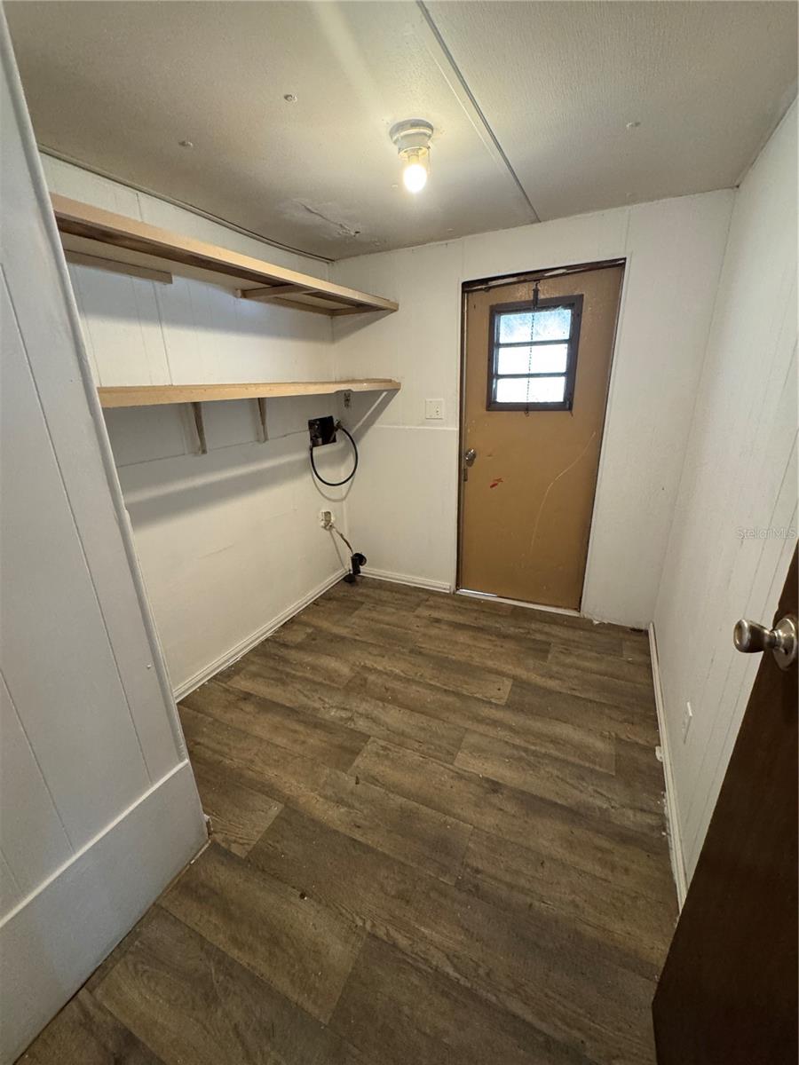 2115 Bailey Road