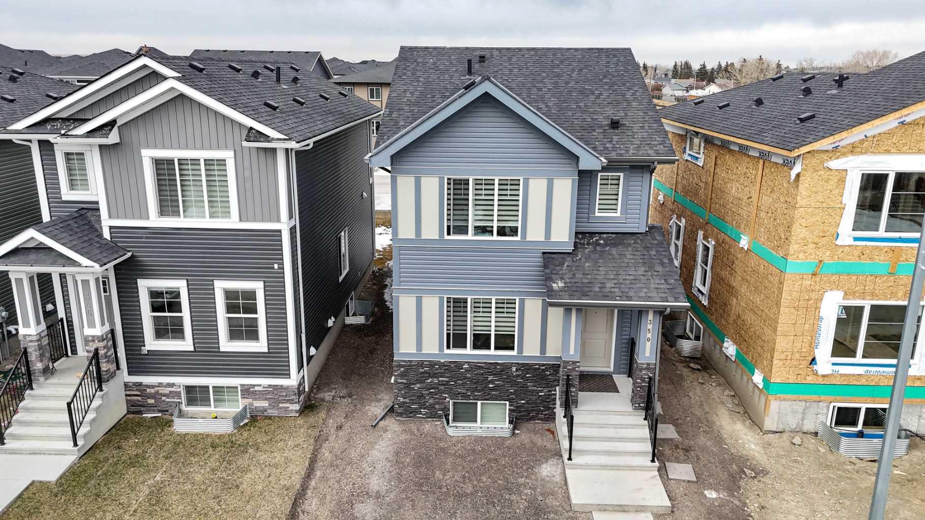 350 Midgrove Link SW