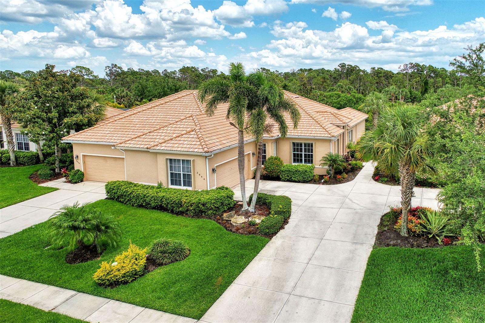 2844 Myakka Creek Court