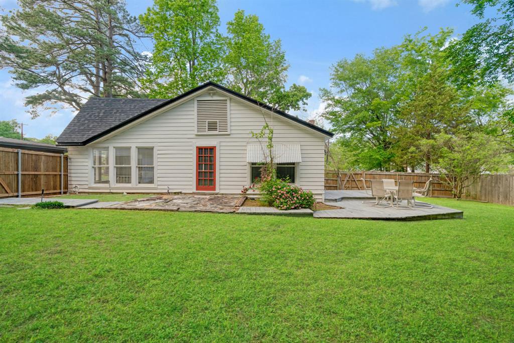 2240 Hubbard