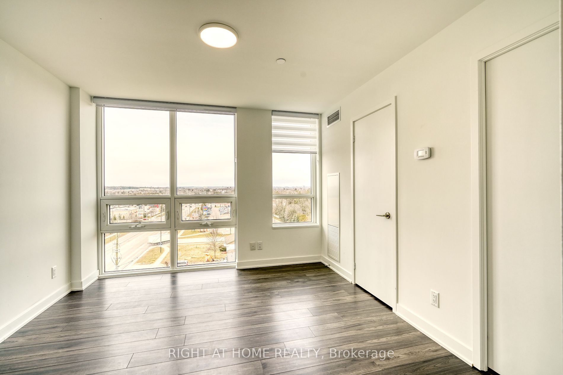 681 Yonge St 621