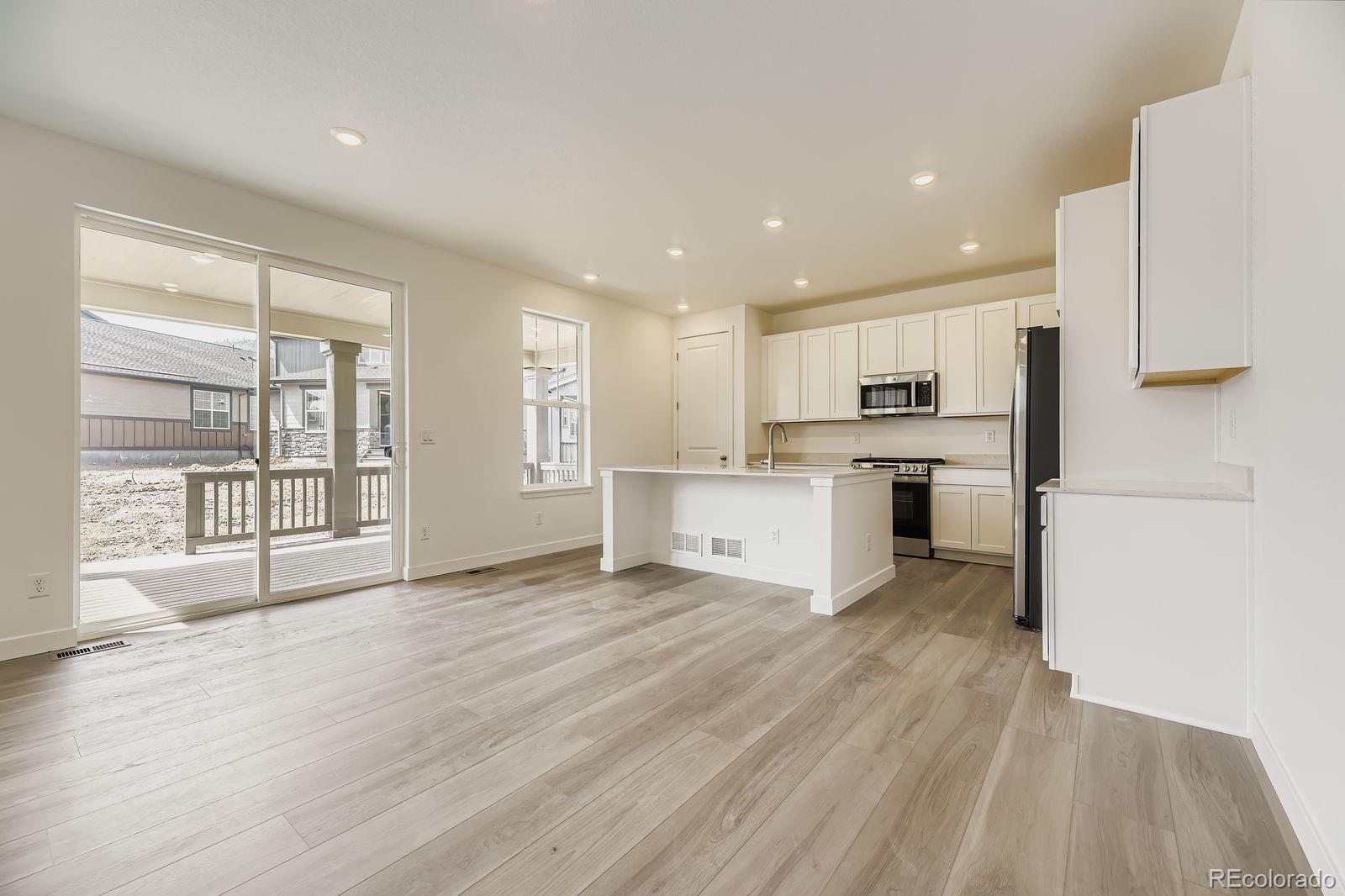 12780 W Glasgow Place