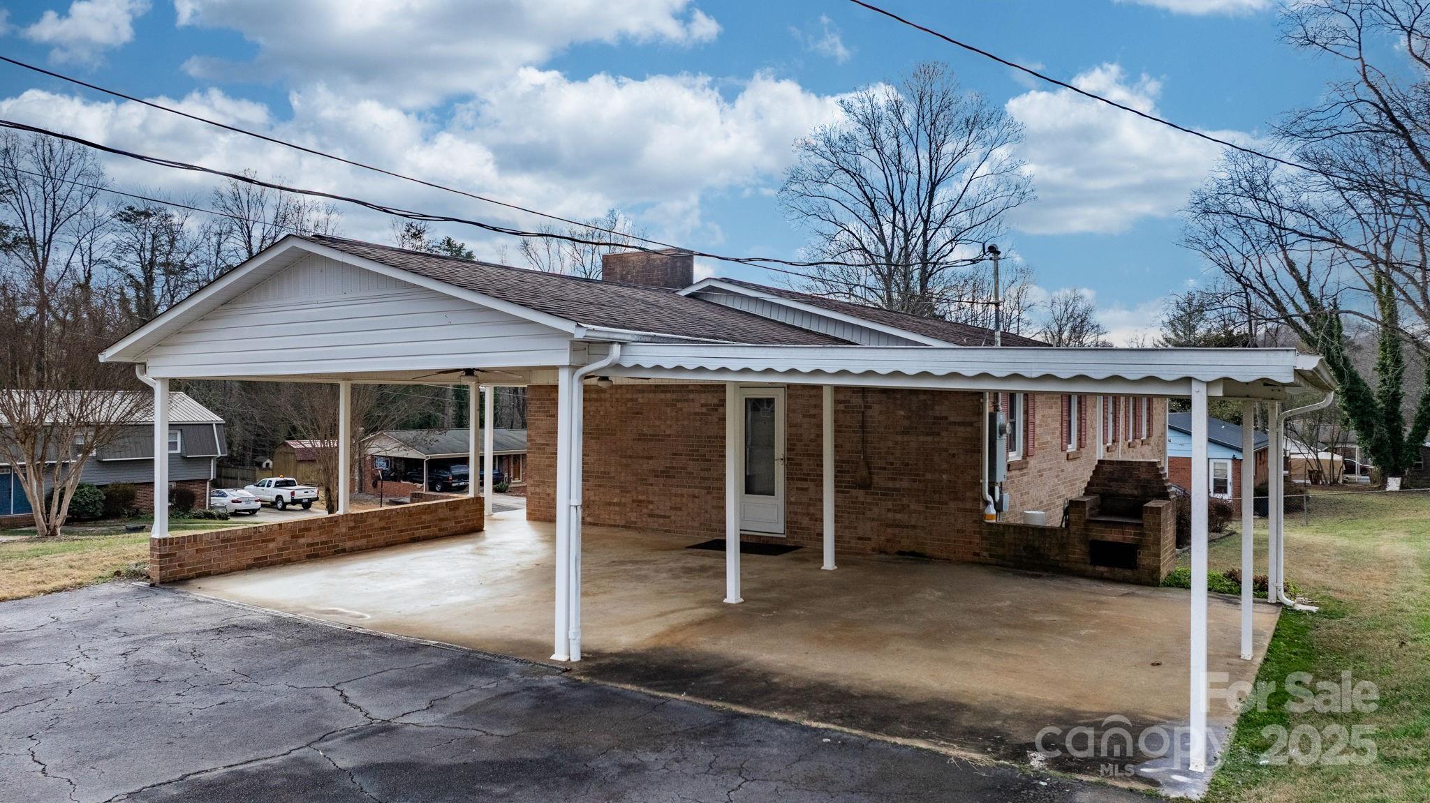 902 Greenwood Place