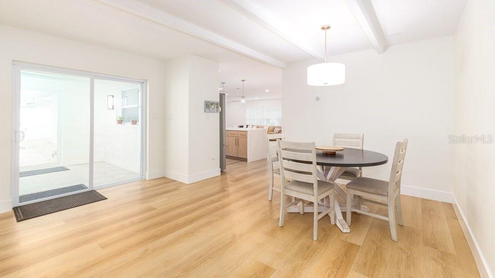 2086 Winnetka Court