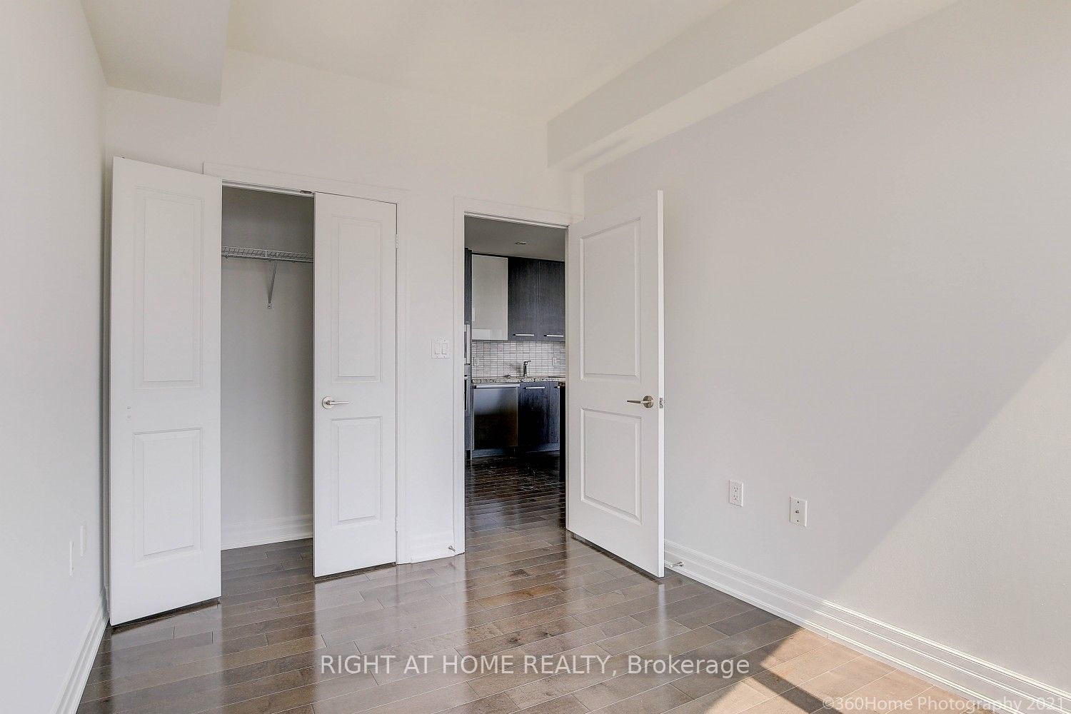 8 The Esplanade 4510