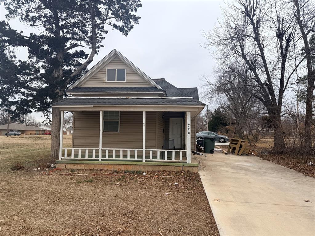 This is one of those homes that just feels like Edmond. A classic front porch that actually gets used, mature trees, and a location that puts you minutes from UCO, downtown Edmond, and all the charm that makes this area so desirable. The home offers a simple, efficient layout with three bedrooms and two baths, making it a solid option for an owner-occupant or an investor looking for a long-term hold in a proven rental area. The lot is generously sized for the neighborhood, and there’s room to add value over time with thoughtful updates while still enjoying the character that comes with a home of this era. Currently tenant-occupied; showings require advance notice.