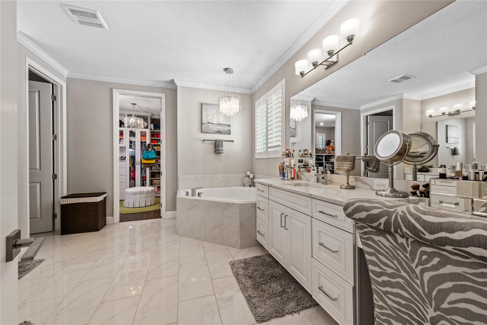 8084 Ludington Circle
