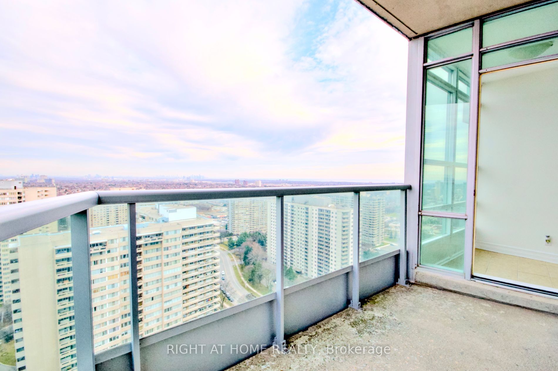 1 W Elm Dr 2611