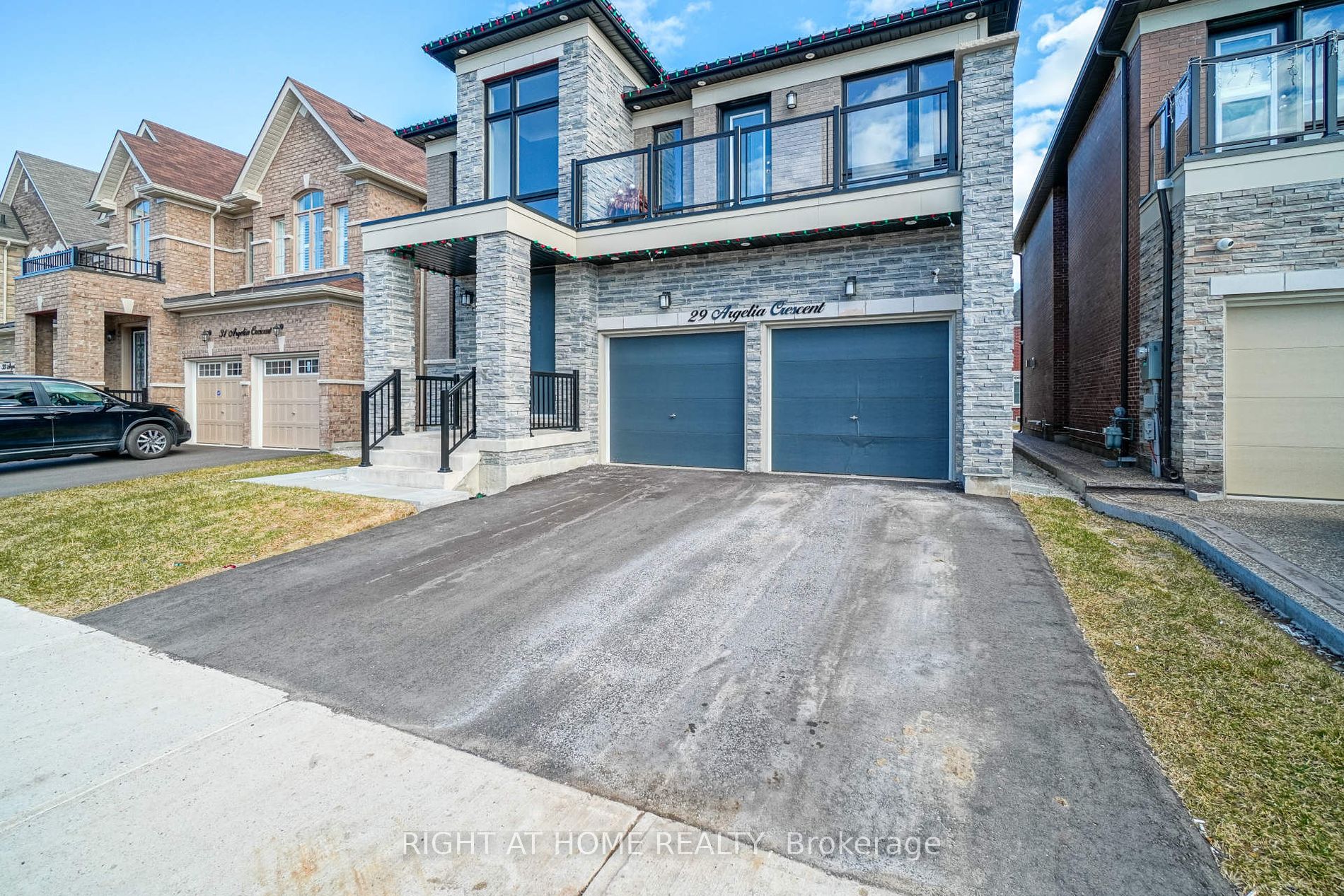 29 Argelia Cres