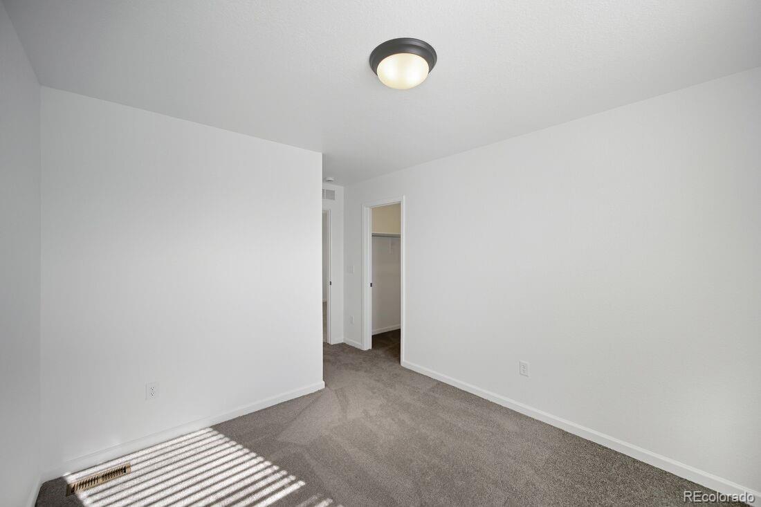 1185 Prospect Aly