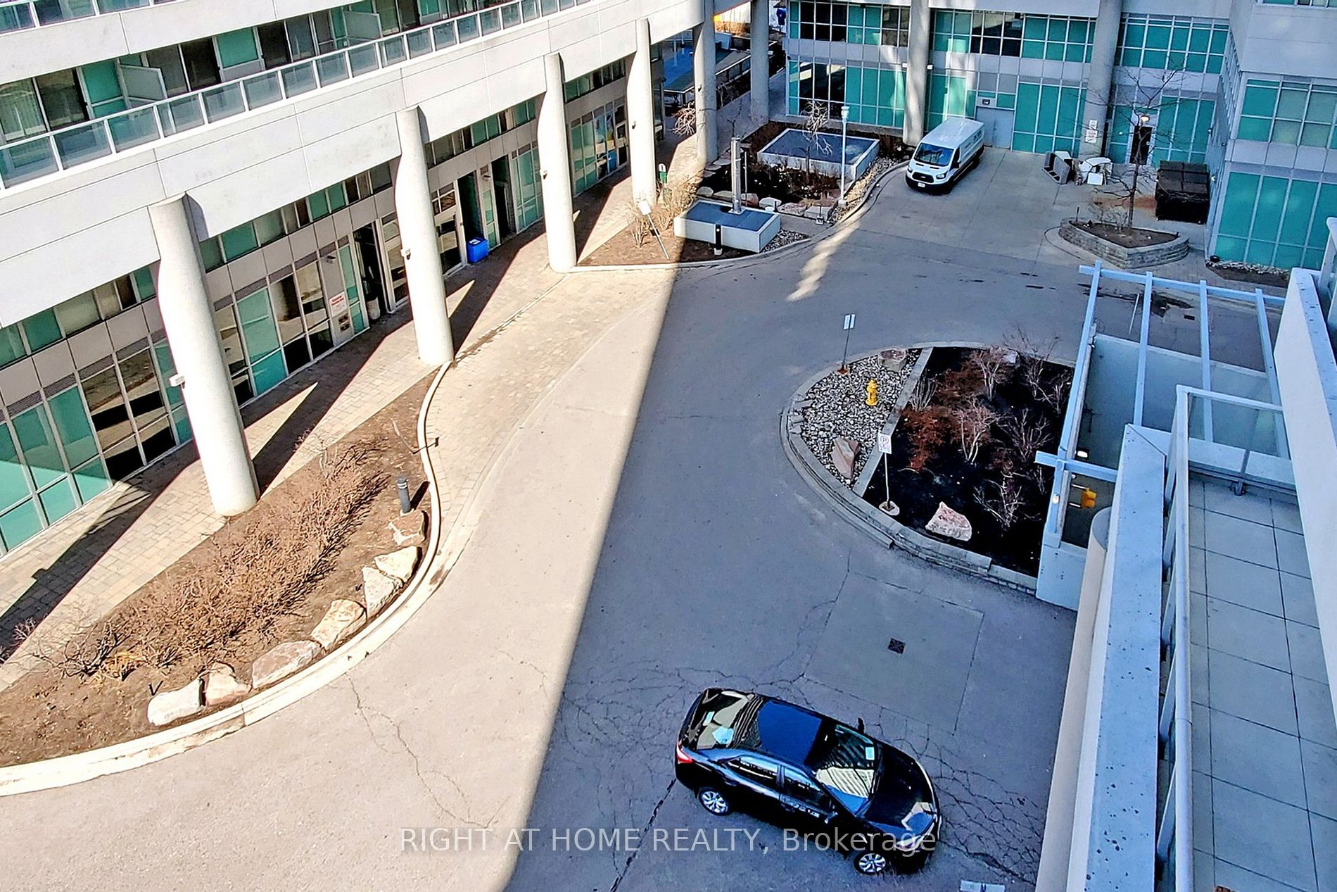 50 Town Centre Crt 1911