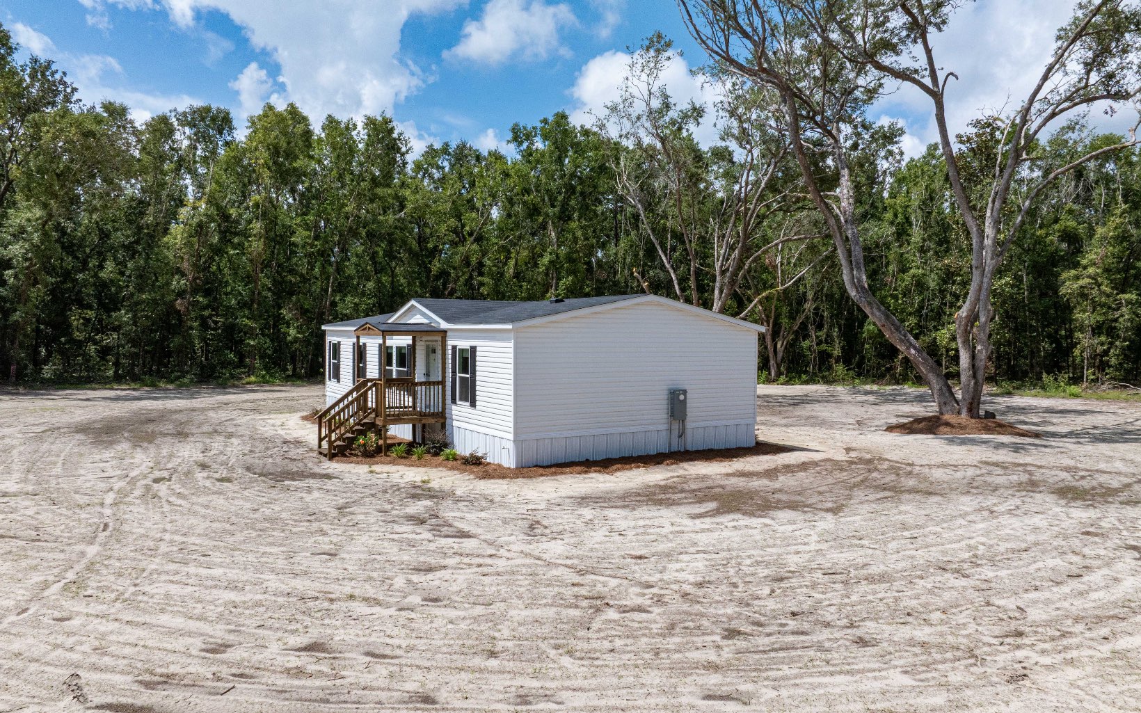 310 NE Weeping Willow Ln