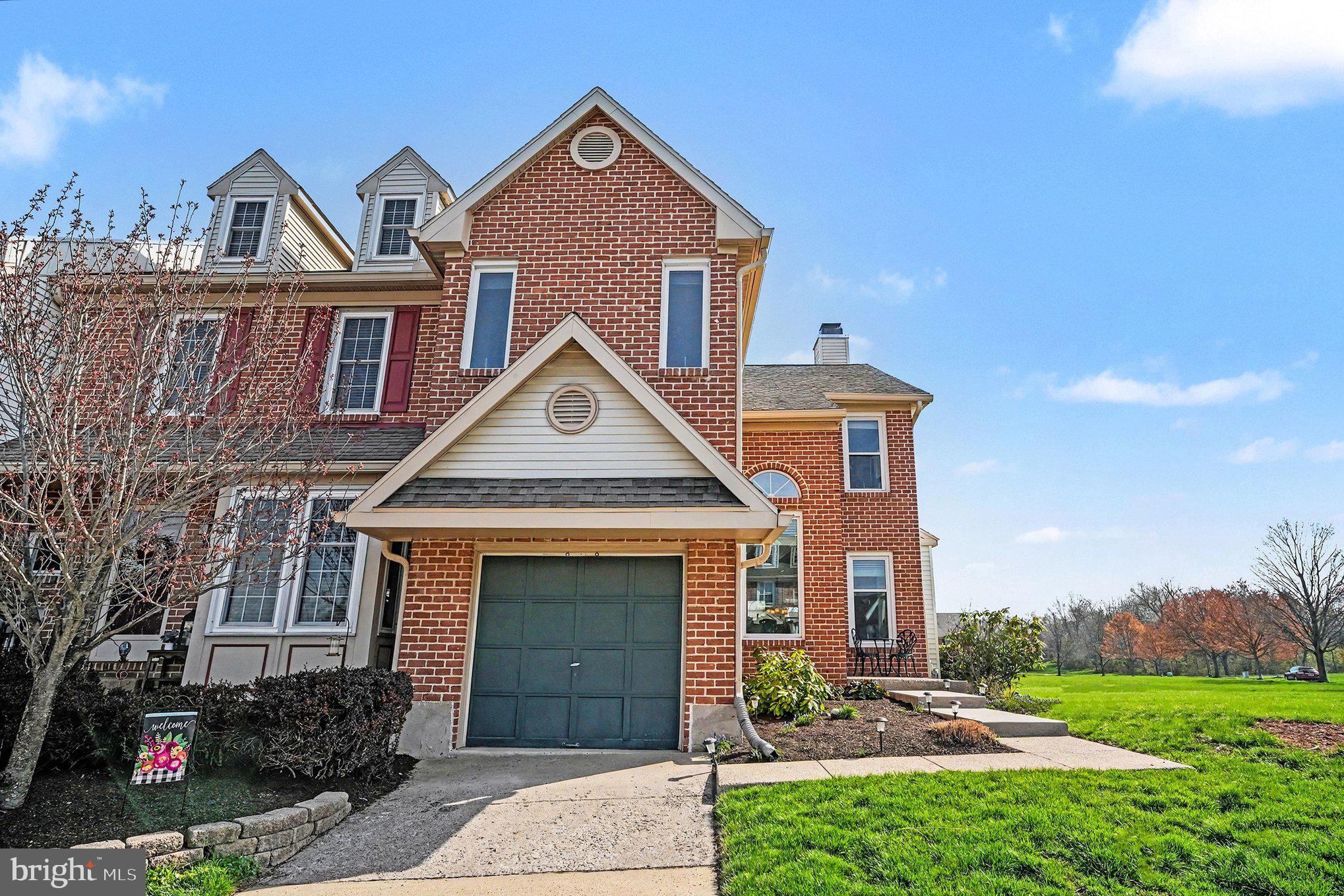 468 Amherst Ct  