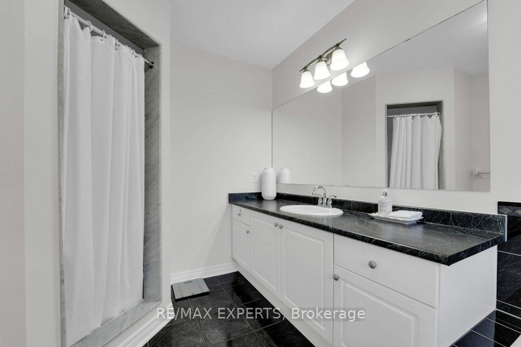 10 Esposito Dr
