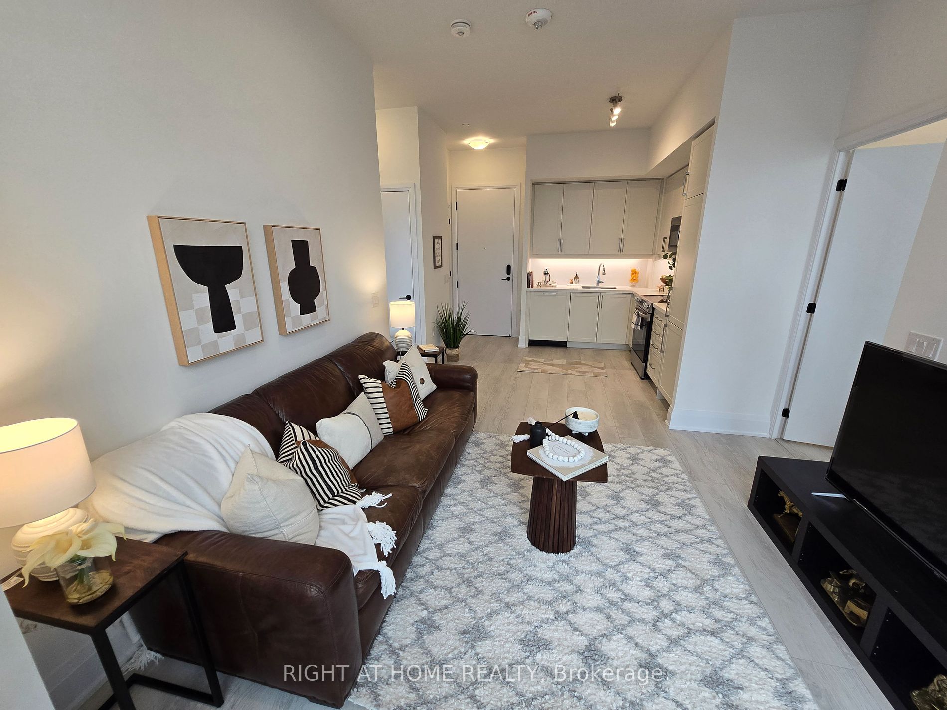 2450 Old Bronte Rd 833