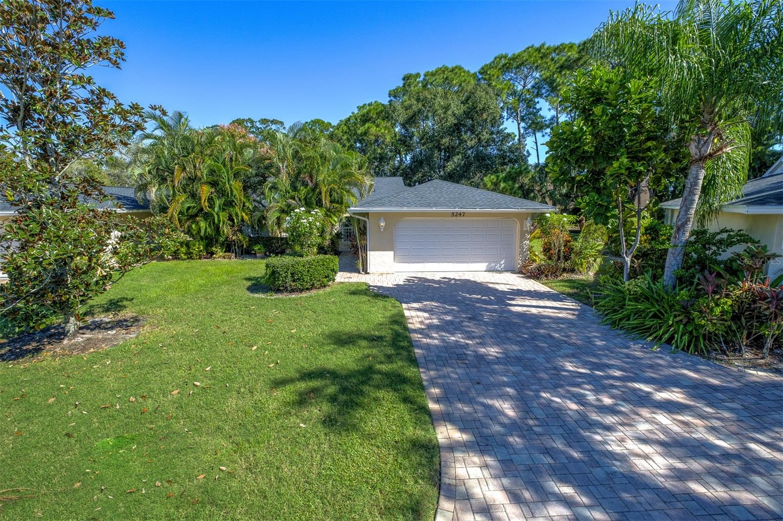 5247 Villa Majorca Court 27