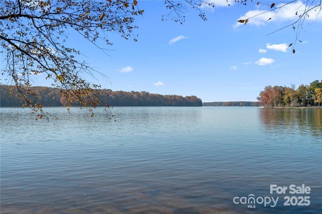 1029 Glade Spring Court