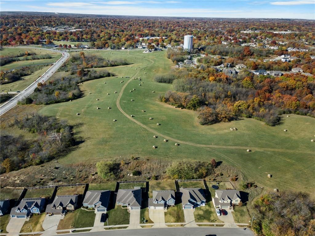 6720 N Cypress Avenue