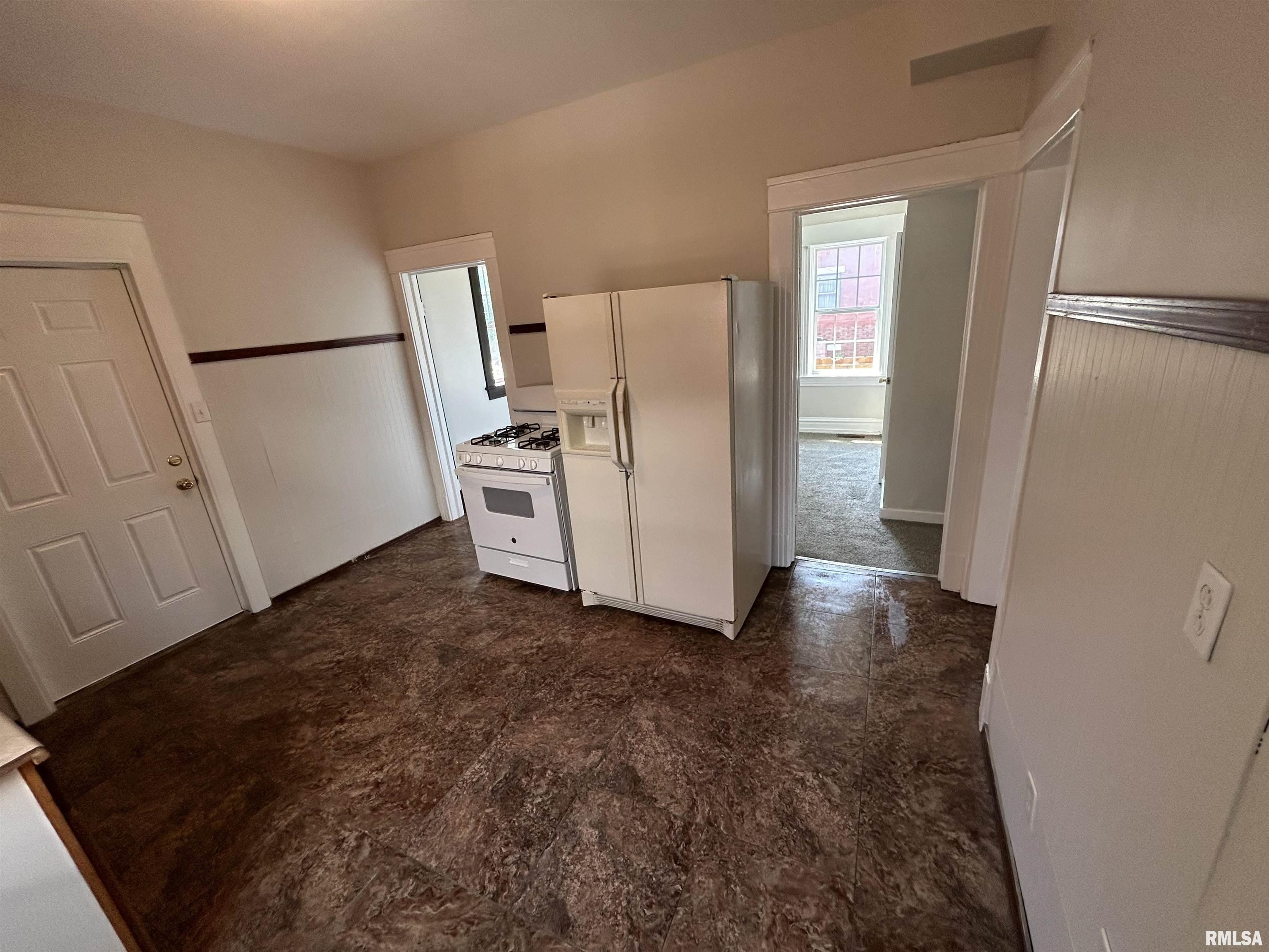 720 W North Grand Avenue