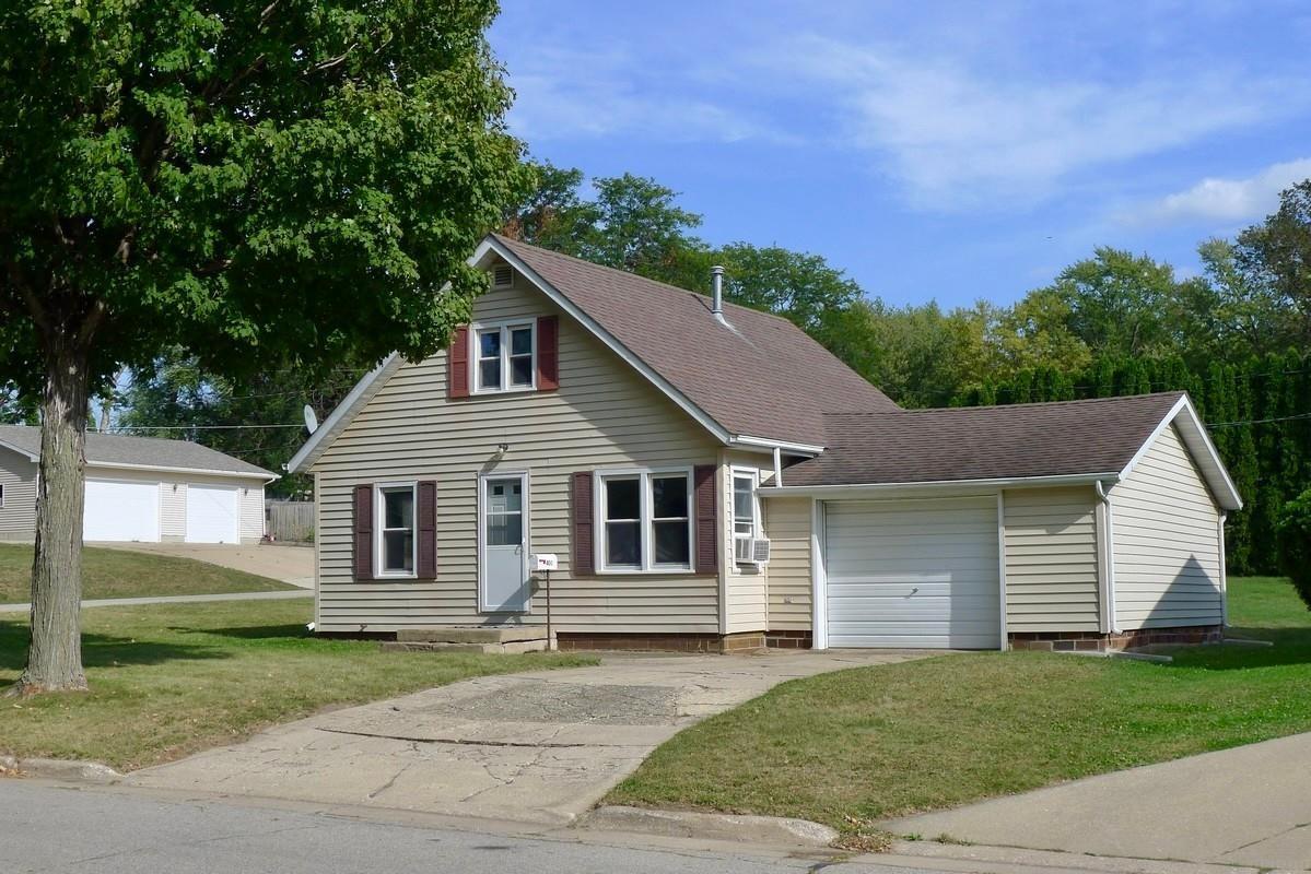 400 S Iowa Street