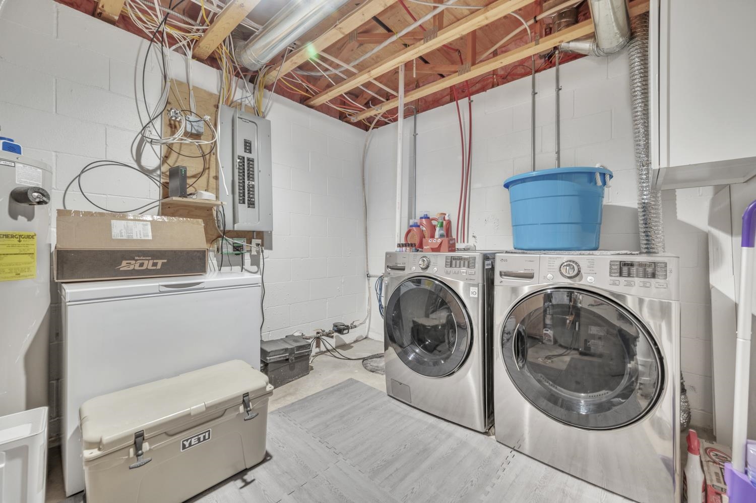 1203 Sanborn Avenue 1